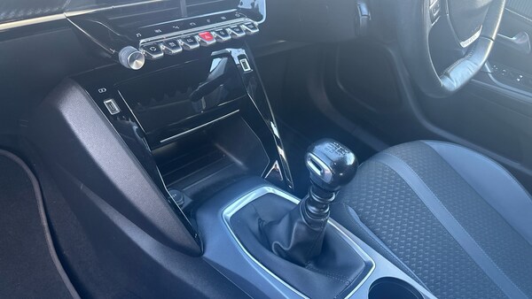 Used Peugeot 2008 2021 for sale - 76205901: Photo 13