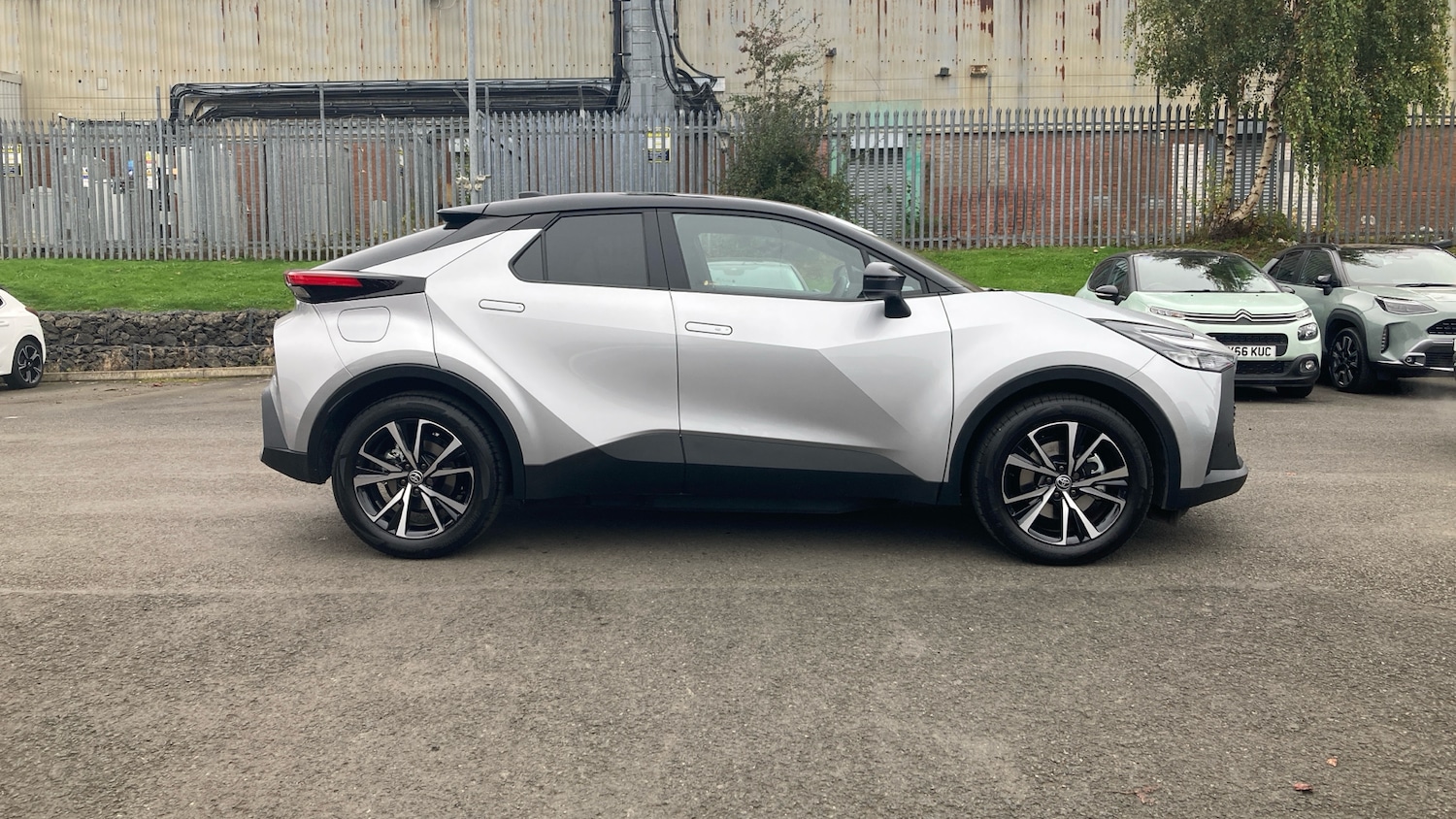 Used Toyota C-HR 2025 for sale - 76219670: Photo 16