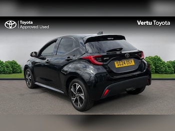 Used Toyota Yaris 2024 for sale - 79054241: Photo