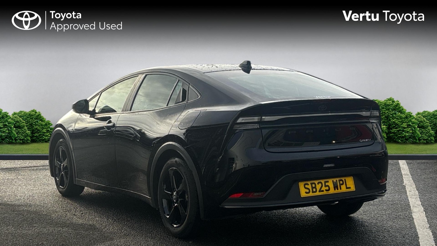 Used Toyota Prius 2025 for sale - 76818702: Photo 4