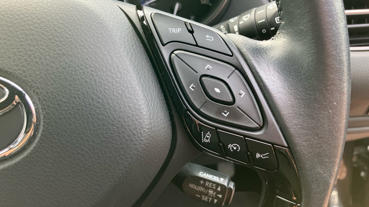 Used Toyota C-HR 2022 for sale - 77420116: Photo 39