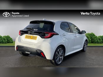 Used Toyota Yaris 2024 for sale - 79759279: Photo