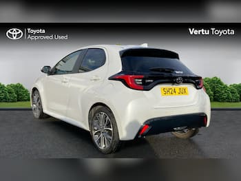 Used Toyota Yaris 2024 for sale - 79759279: Photo
