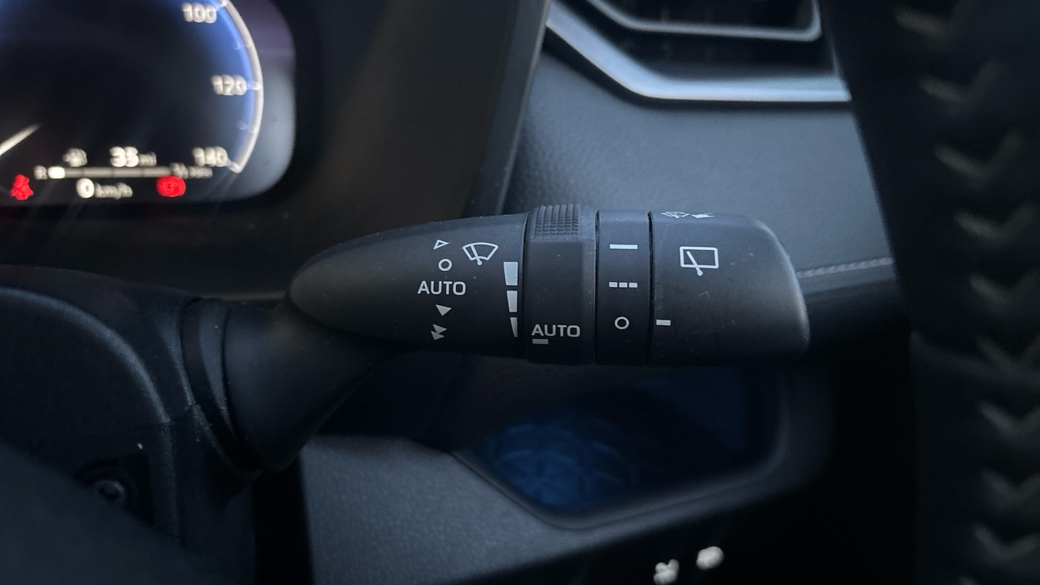 Used Toyota RAV4 2025 for sale - 76984665: Photo 32