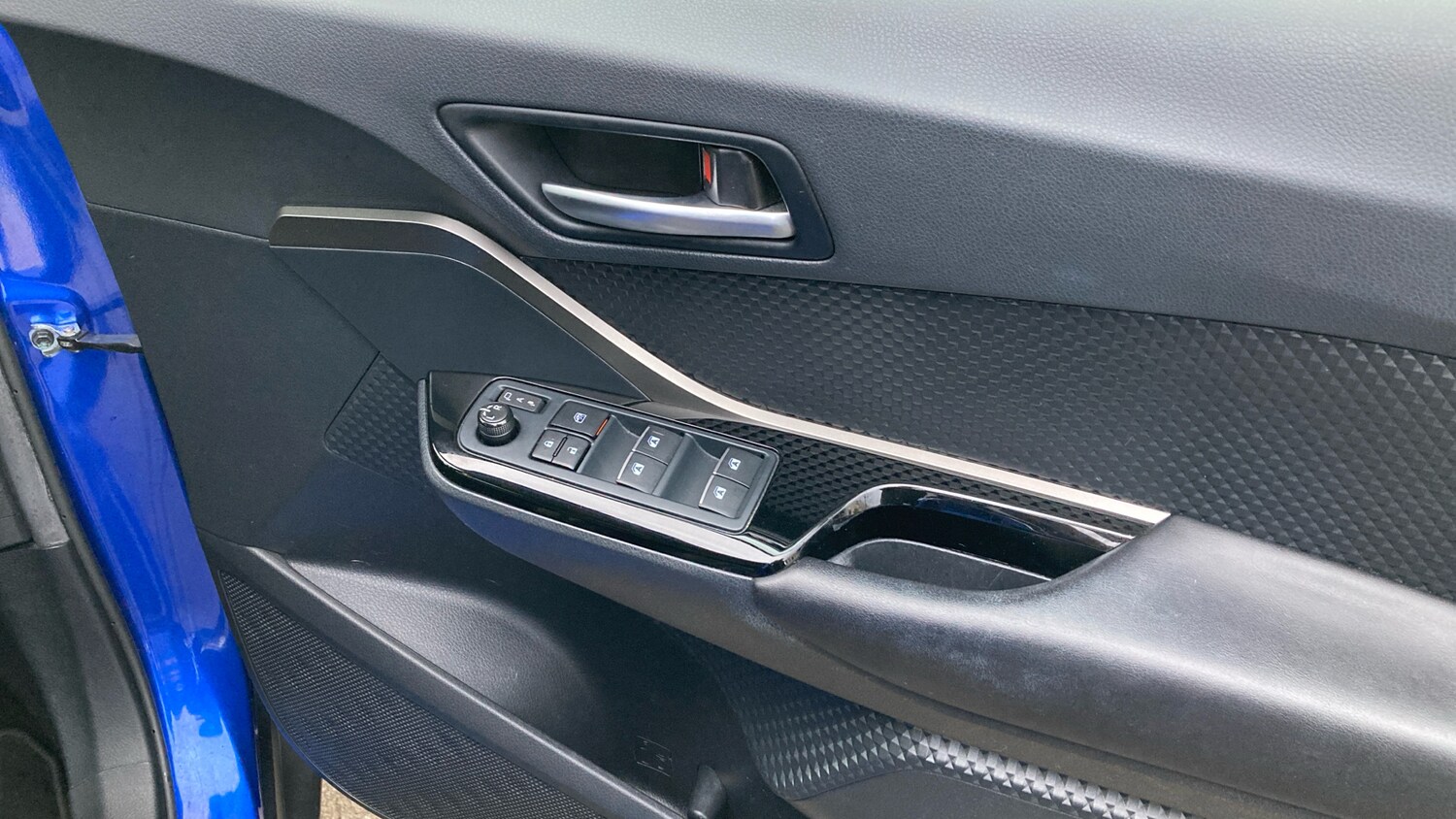 Used Toyota C-HR 2018 for sale - 77492399: Photo 30