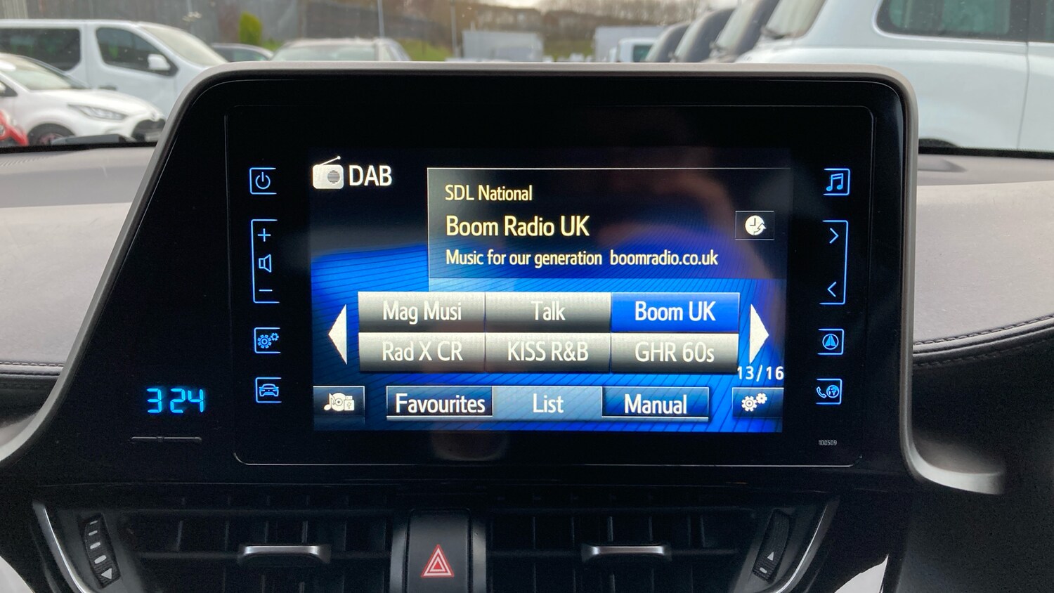 Used Toyota C-HR 2018 for sale - 77492399: Photo 37