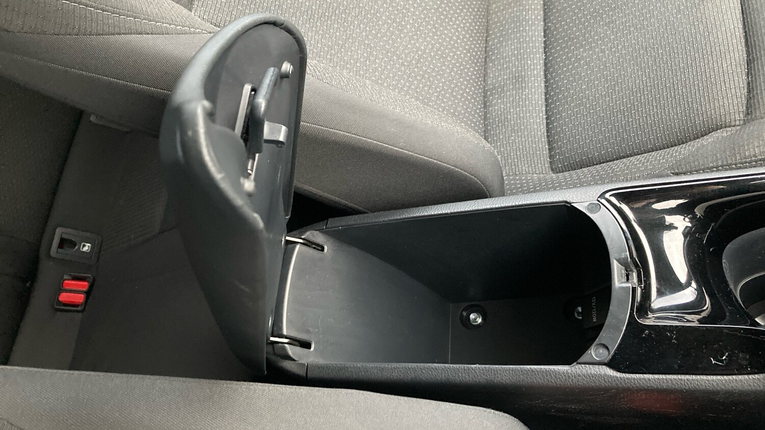 Used Toyota C-HR 2018 for sale - 77492399: Photo 43