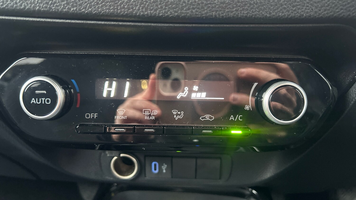 Used Toyota Aygo X 2024 for sale - 77639108: Photo 40