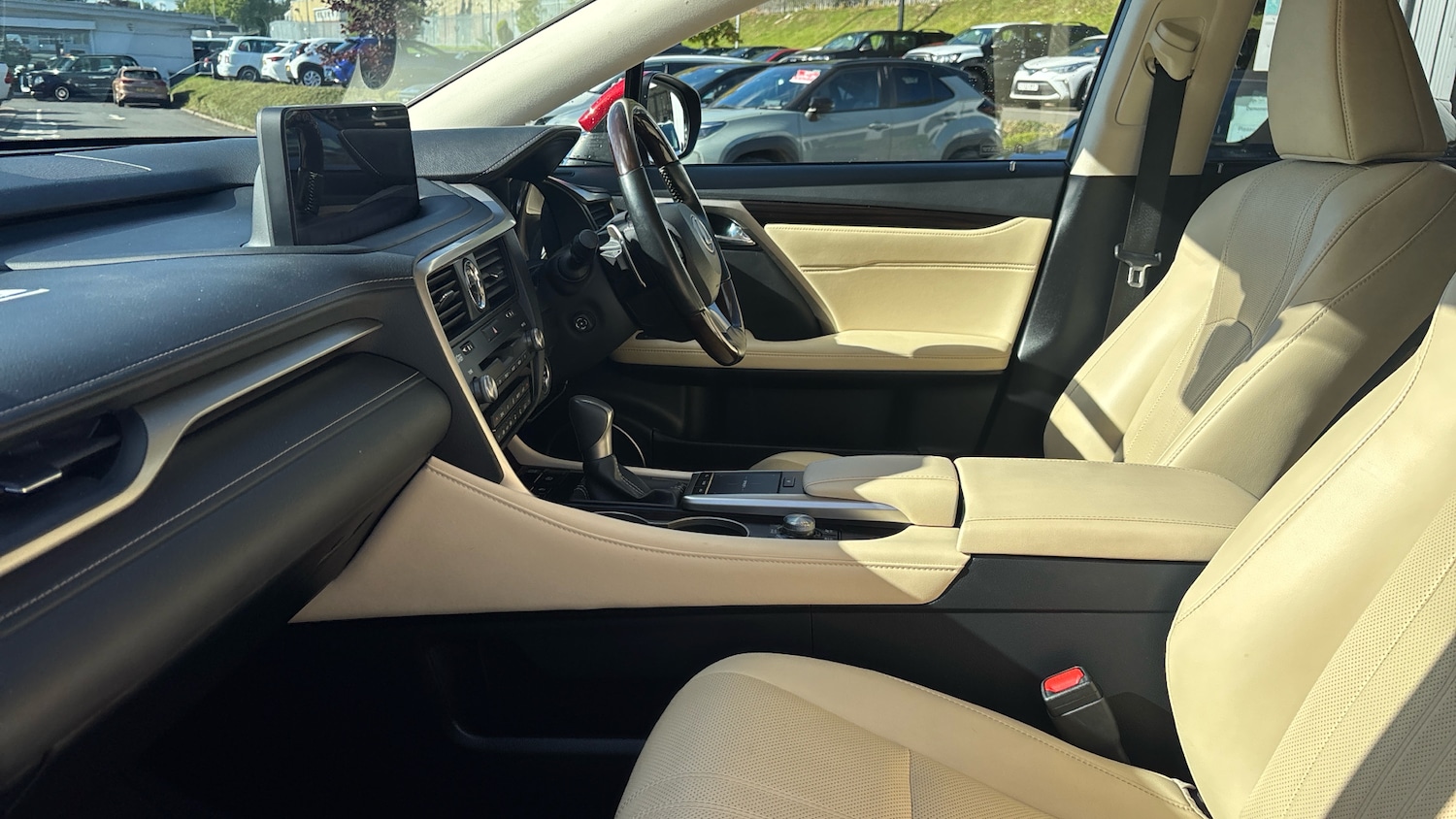 Used Lexus RX 2022 for sale - 76532095: Photo 10