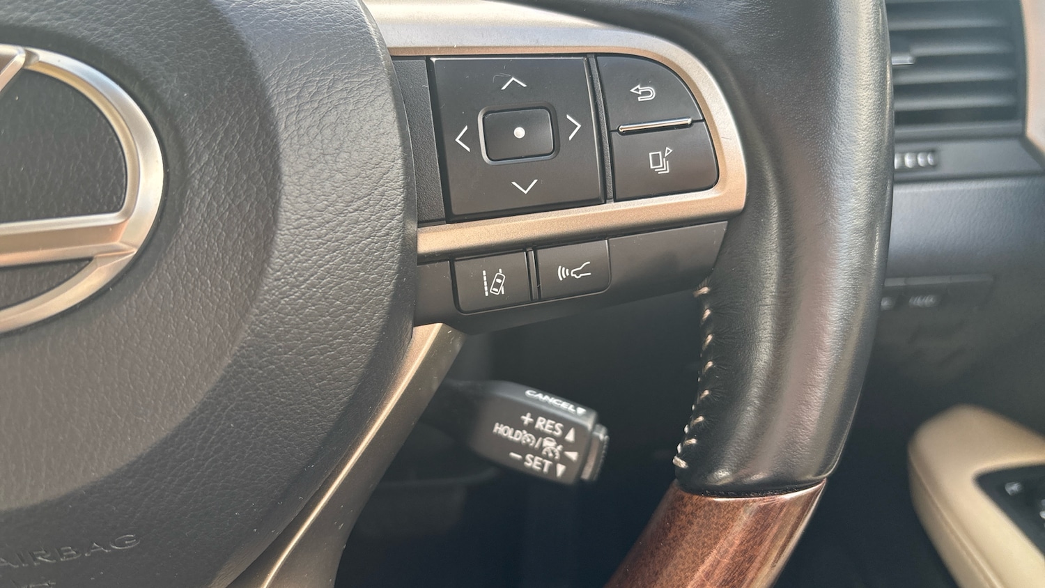 Used Lexus RX 2022 for sale - 76532095: Photo 31