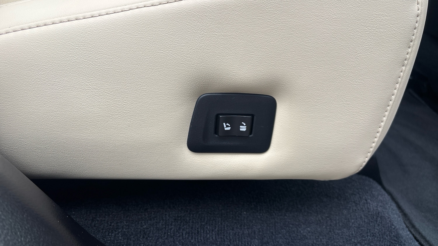 Used Lexus RX 2022 for sale - 76532095: Photo 42