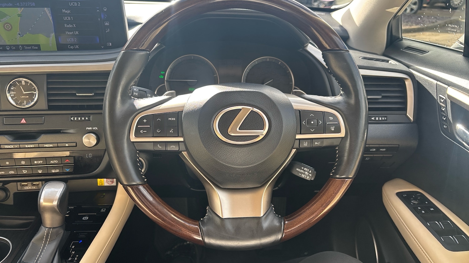 Used Lexus RX 2022 for sale - 76532095: Photo 6