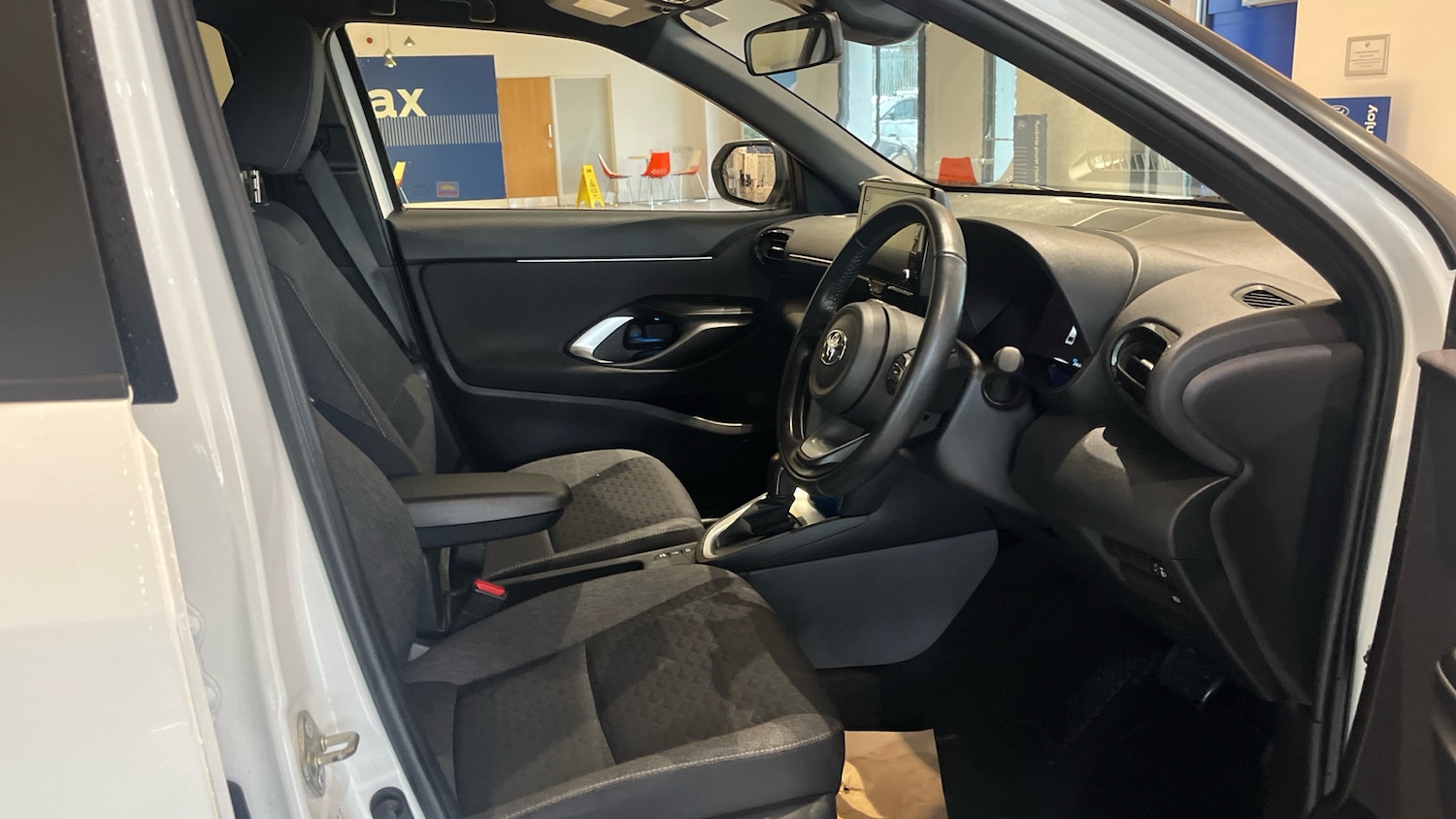 Used Toyota Yaris Cross 2022 for sale - 76142349: Photo 11