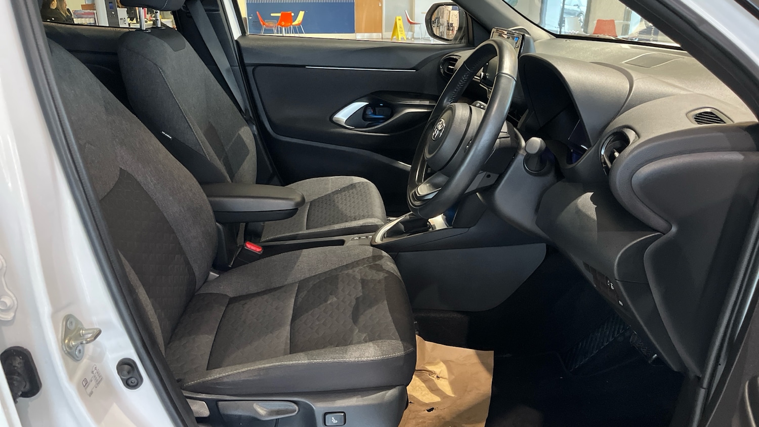 Used Toyota Yaris Cross 2022 for sale - 76142349: Photo 41