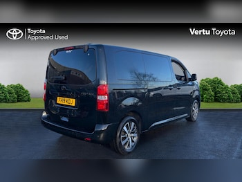 Used Toyota PROACE CITY Verso 2019 for sale - 76984670: Photo