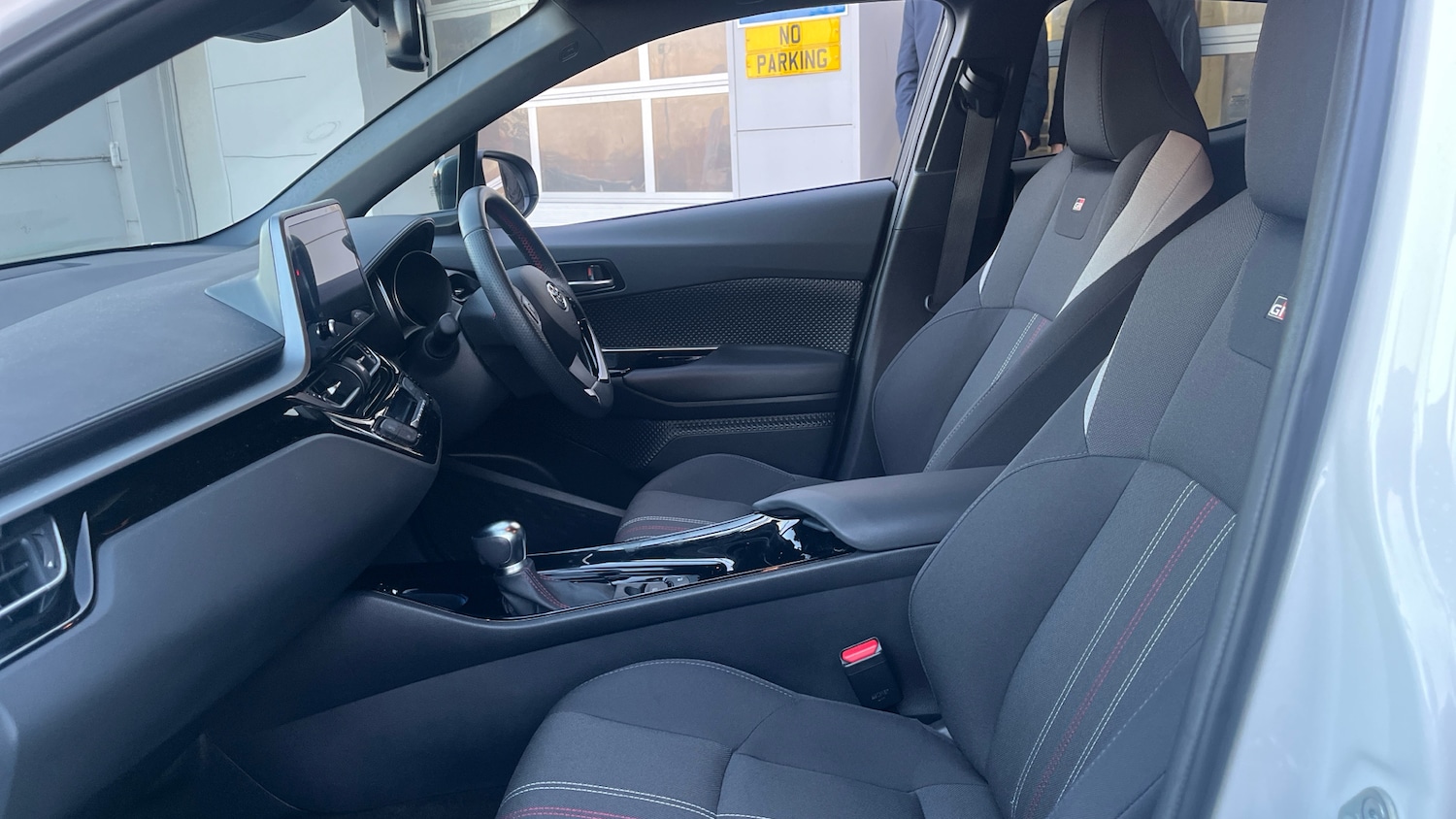 Used Toyota C-HR 2022 for sale - 76904900: Photo 10