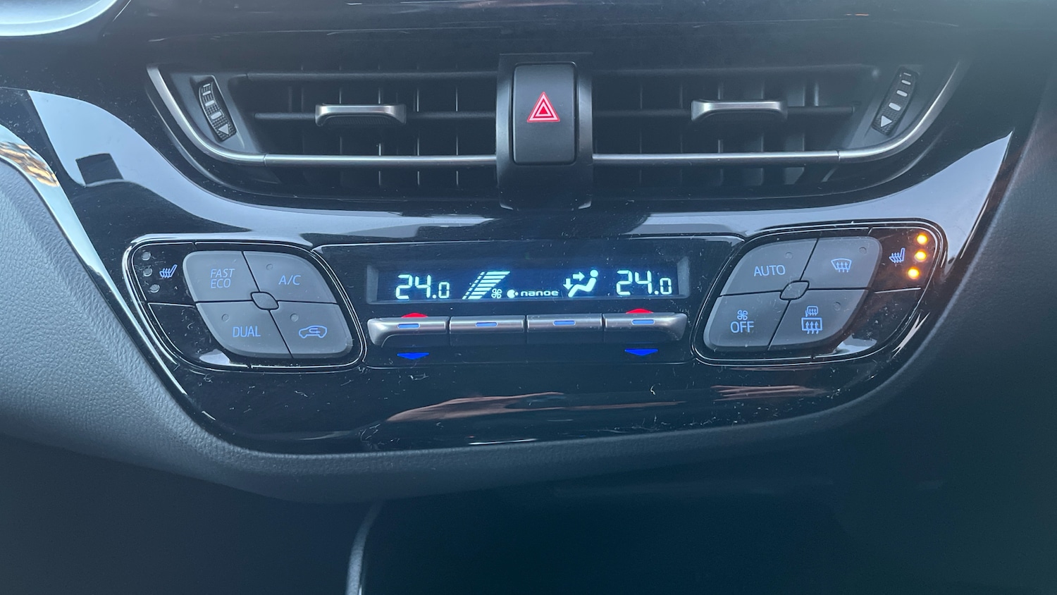 Used Toyota C-HR 2022 for sale - 76904900: Photo 25