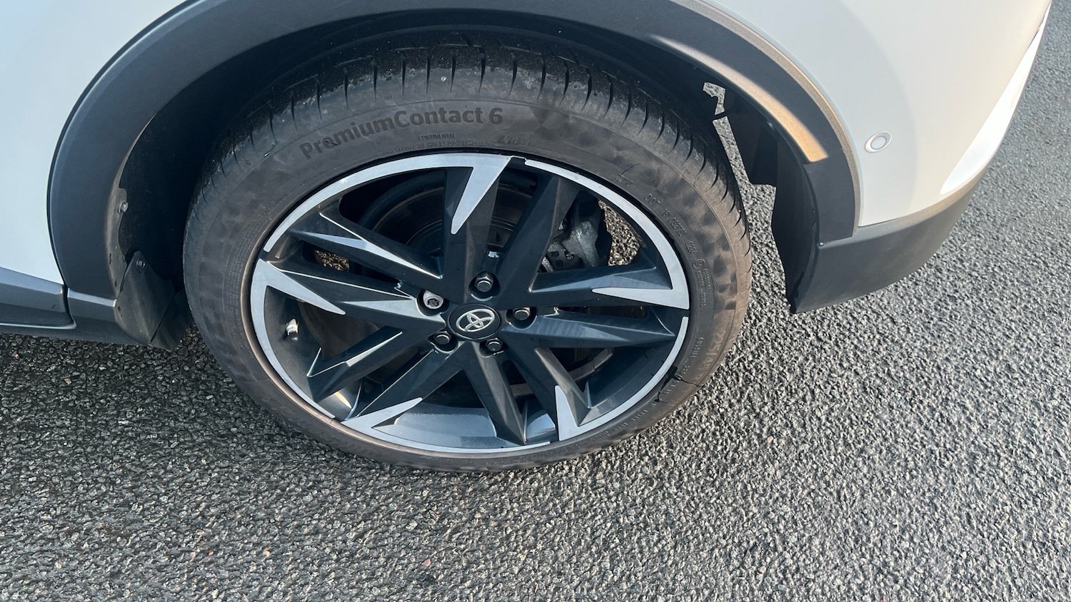 Used Toyota C-HR 2022 for sale - 76904900: Photo 34