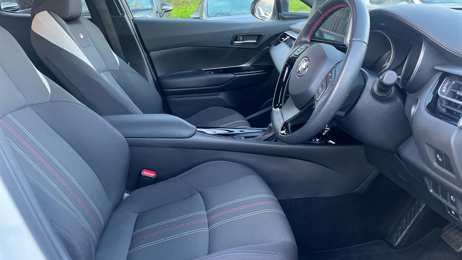 Used Toyota C-HR 2022 for sale - 76904900: Photo 44