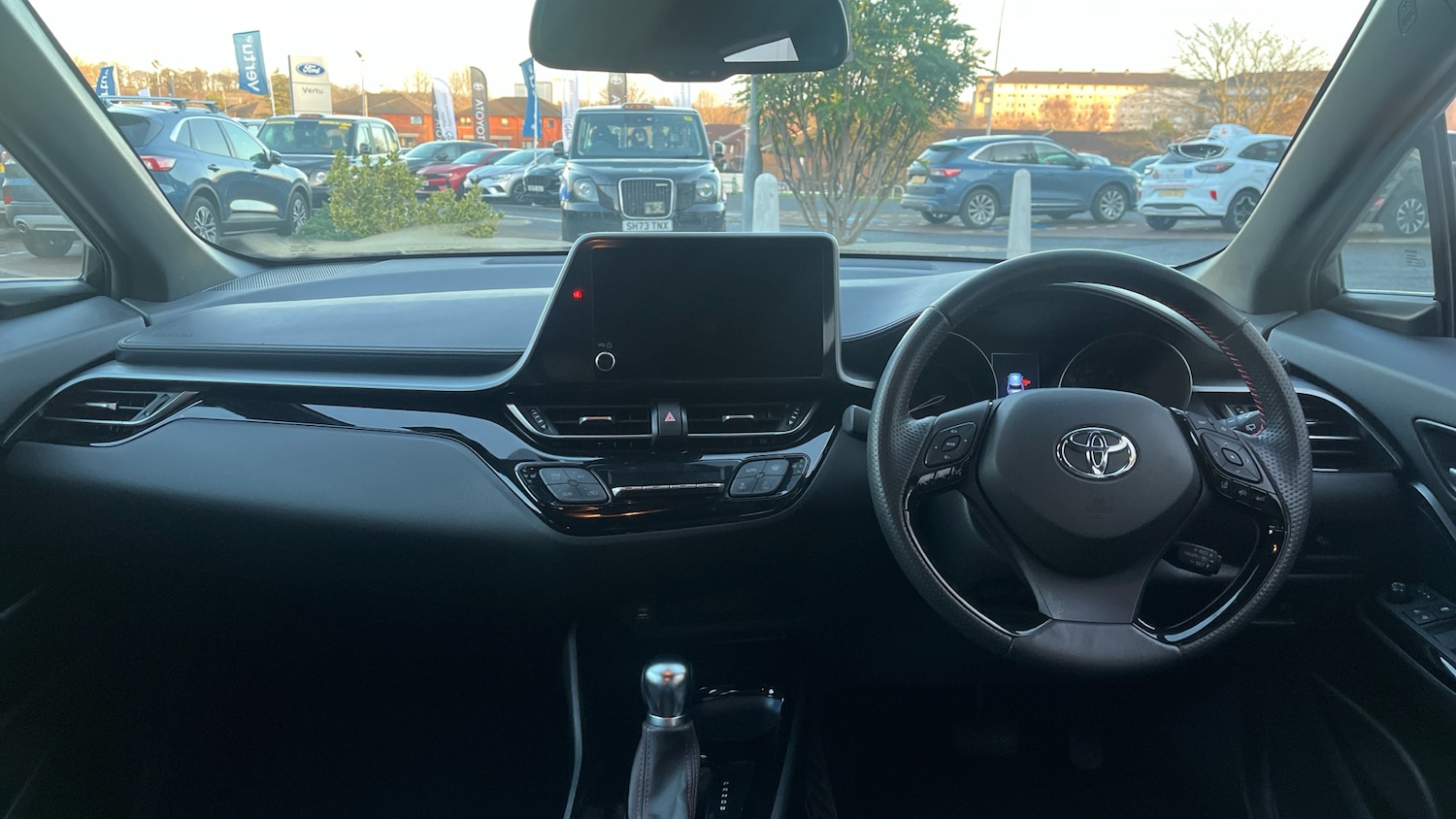 Used Toyota C-HR 2022 for sale - 76904900: Photo 5