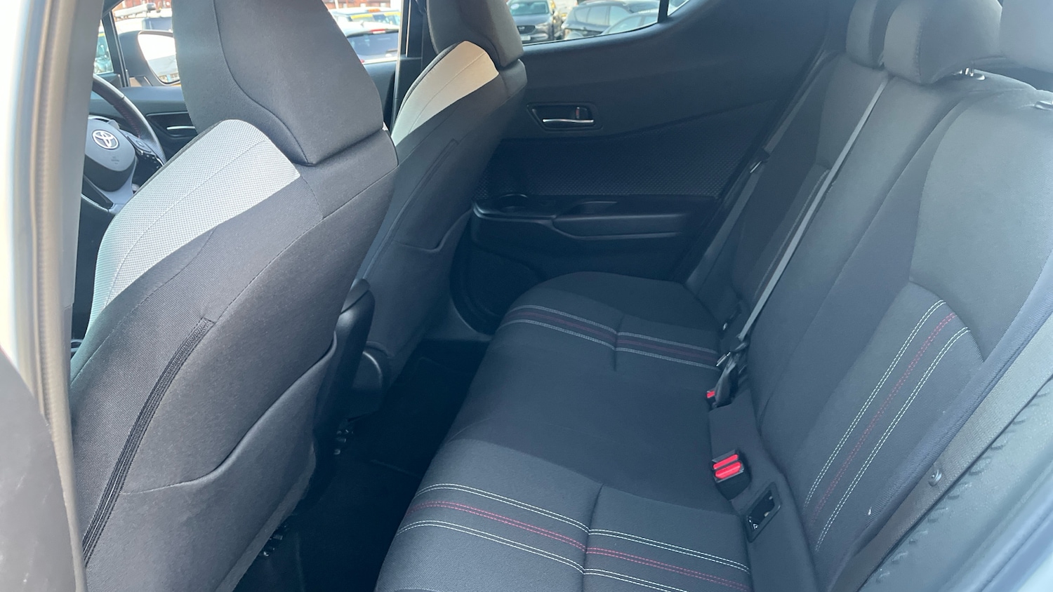 Used Toyota C-HR 2022 for sale - 76904900: Photo 52