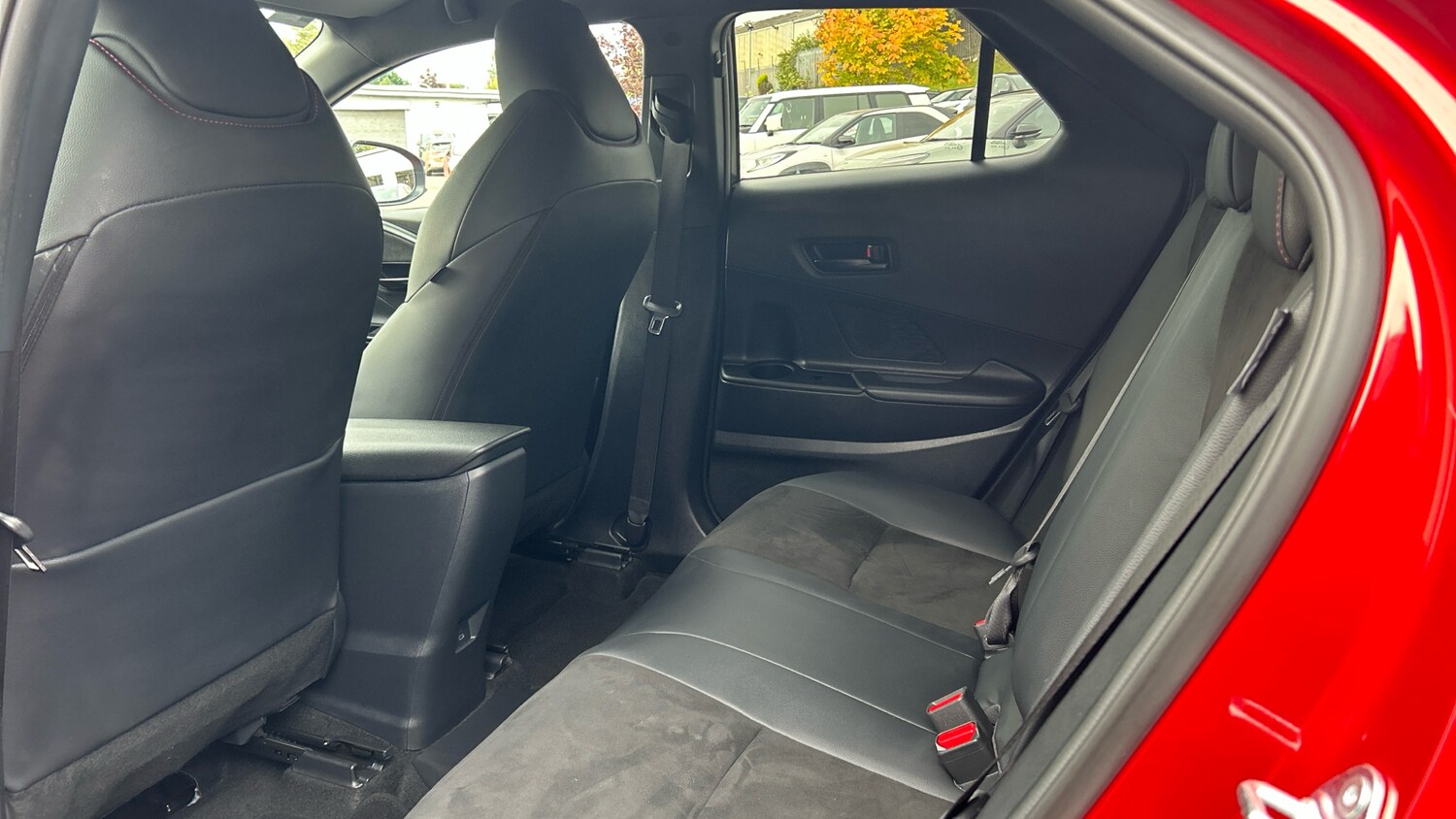 Used Toyota C-HR 2025 for sale - 76114211: Photo 13