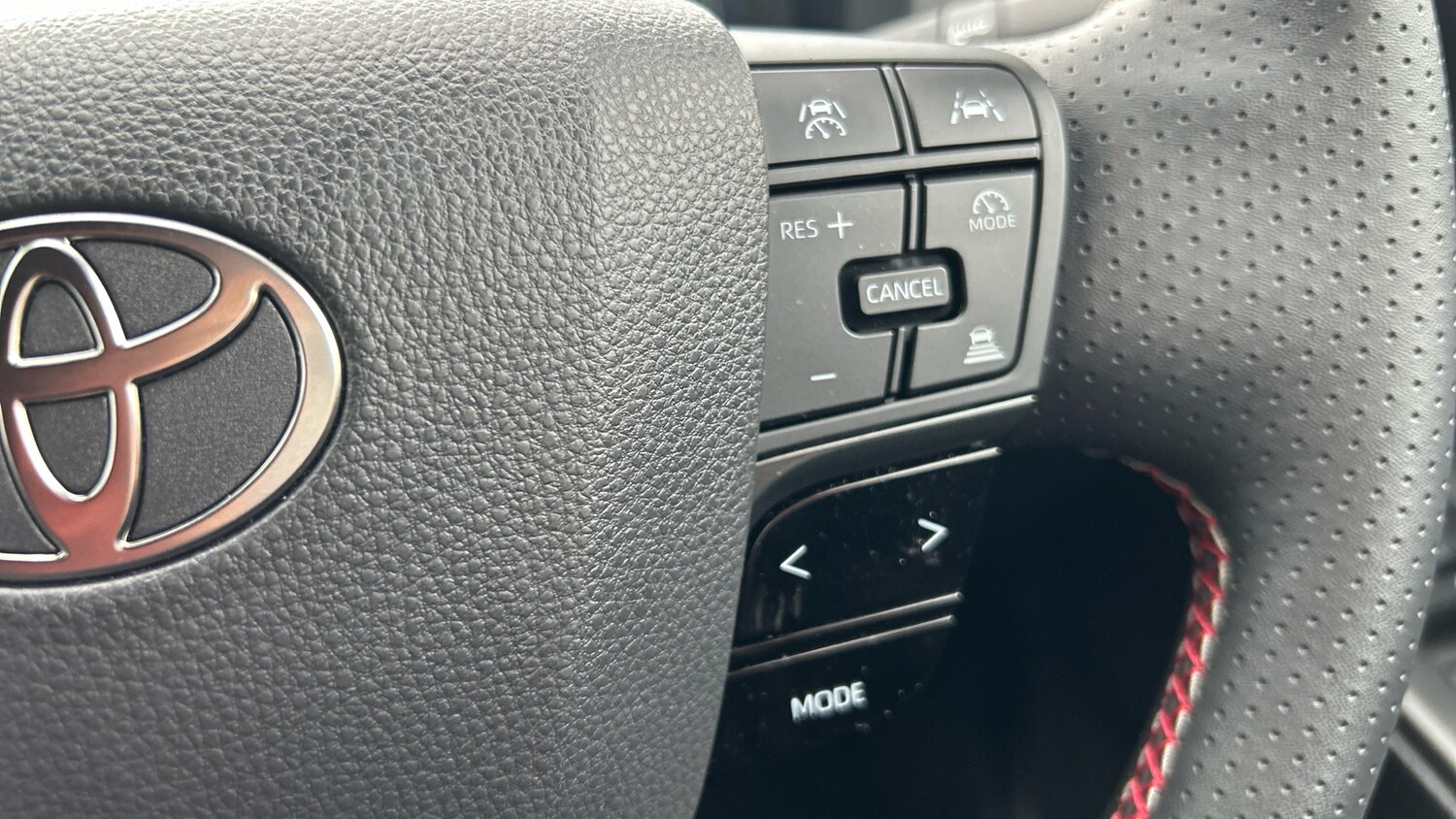 Used Toyota C-HR 2025 for sale - 76114211: Photo 33
