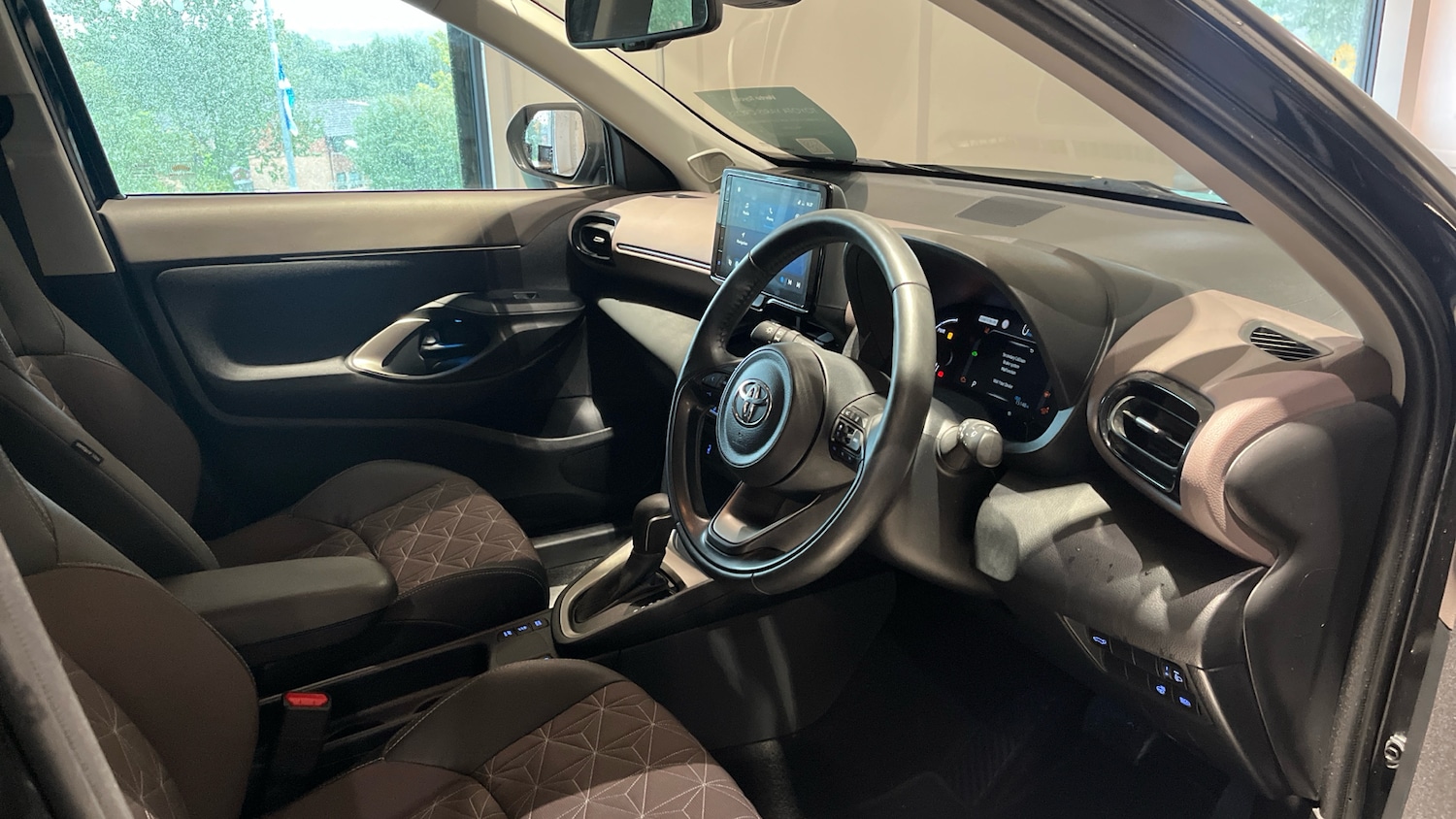 Used Toyota Yaris Cross 2023 for sale - 76127929: Photo 11