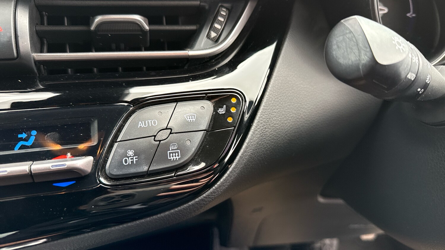 Used Toyota C-HR 2021 for sale - 78040195: Photo 38