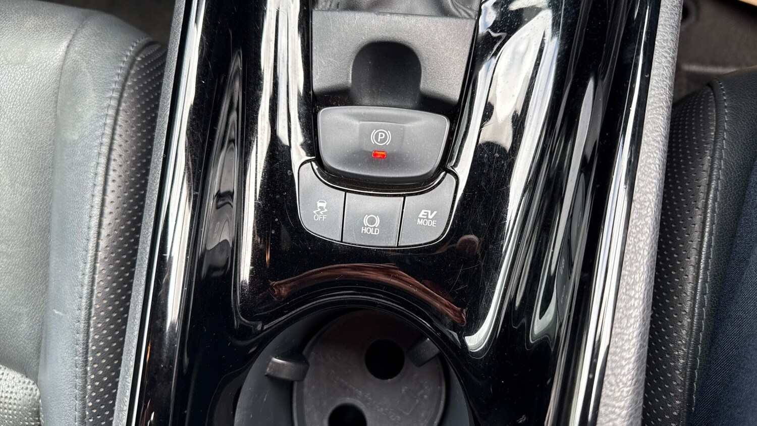 Used Toyota C-HR 2021 for sale - 78040195: Photo 40