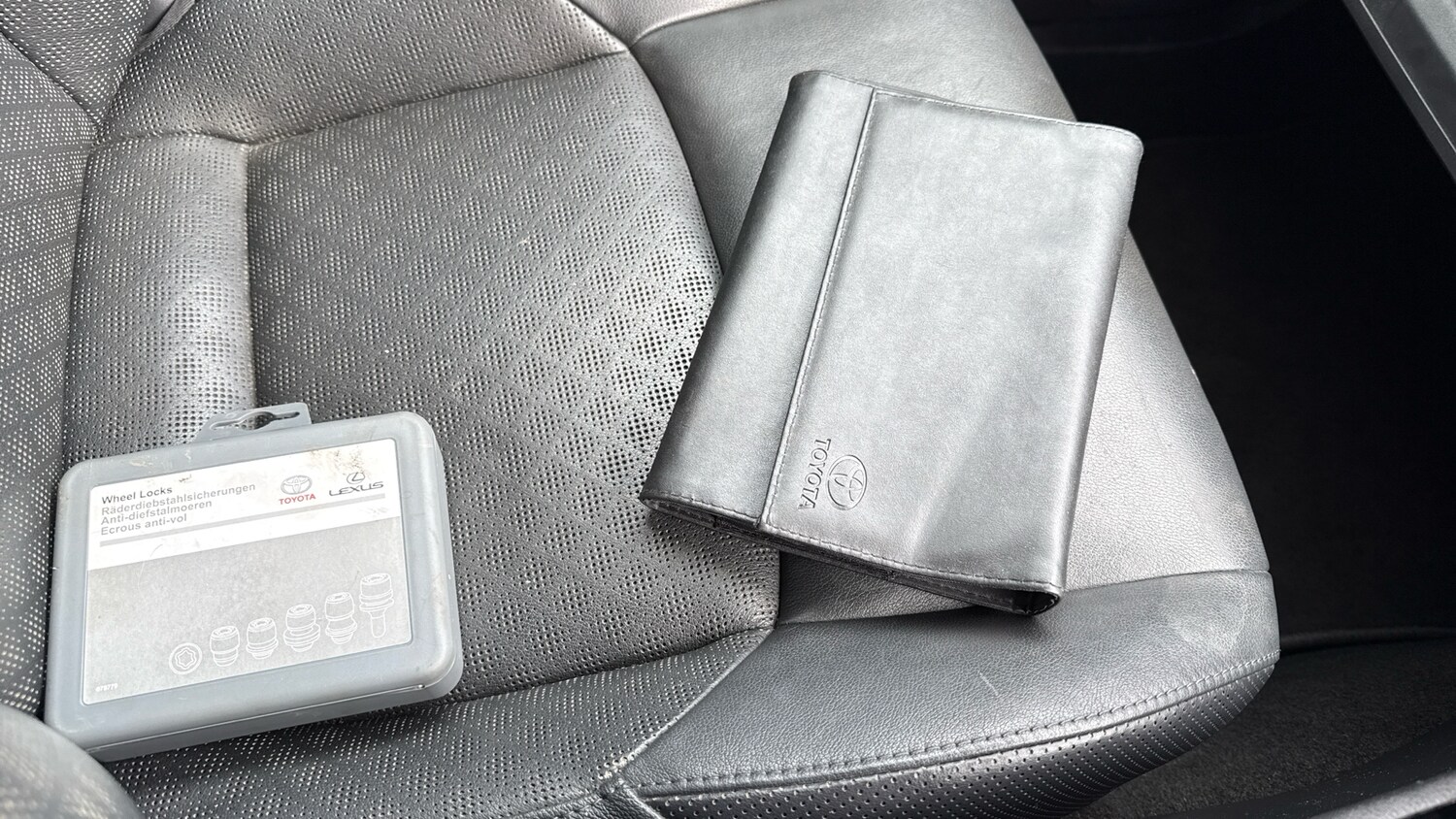 Used Toyota C-HR 2021 for sale - 78040195: Photo 41