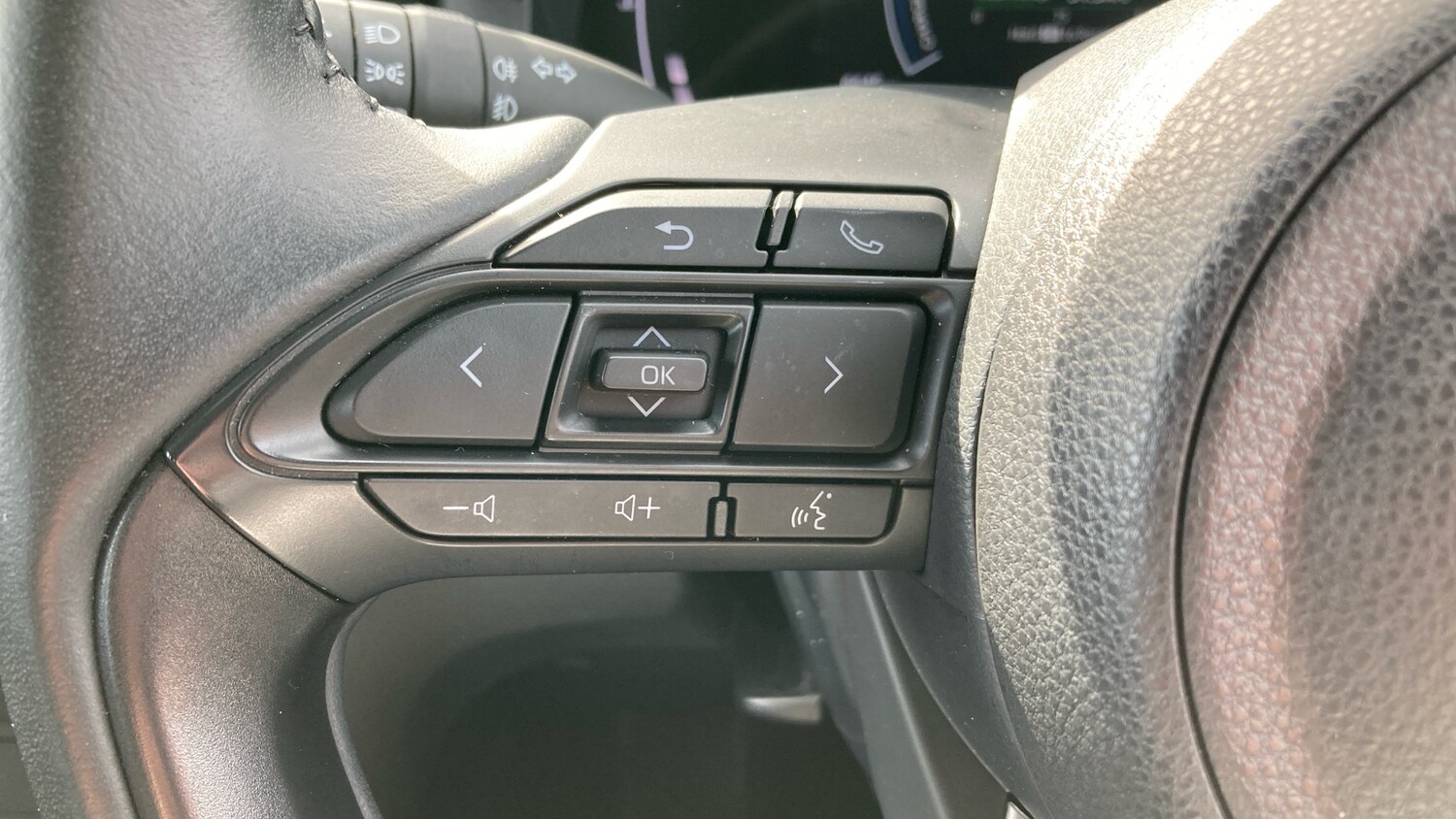 Used Toyota Yaris Cross 2024 for sale - 78162383: Photo 40