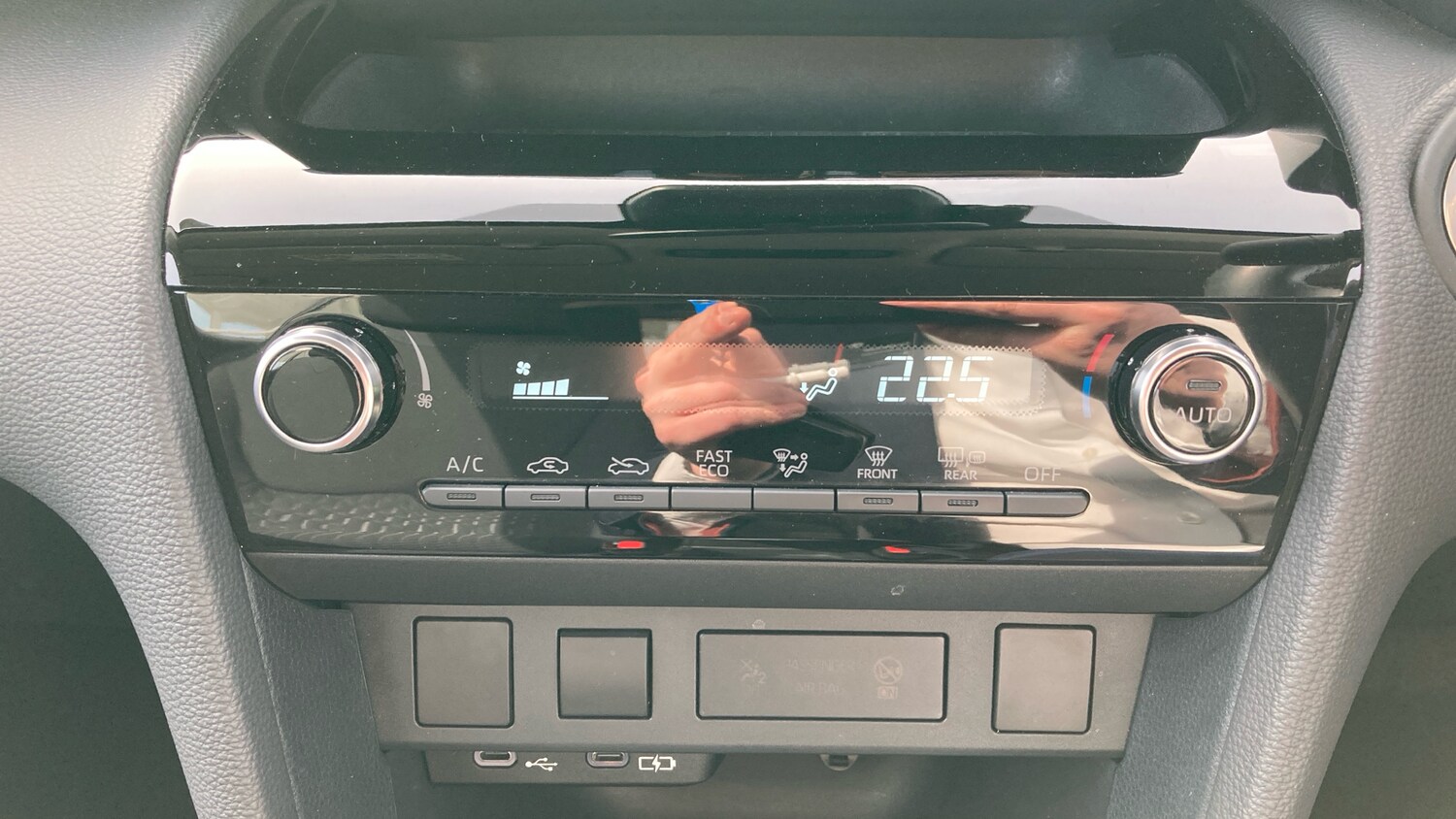 Used Toyota Yaris Cross 2024 for sale - 78162383: Photo 42