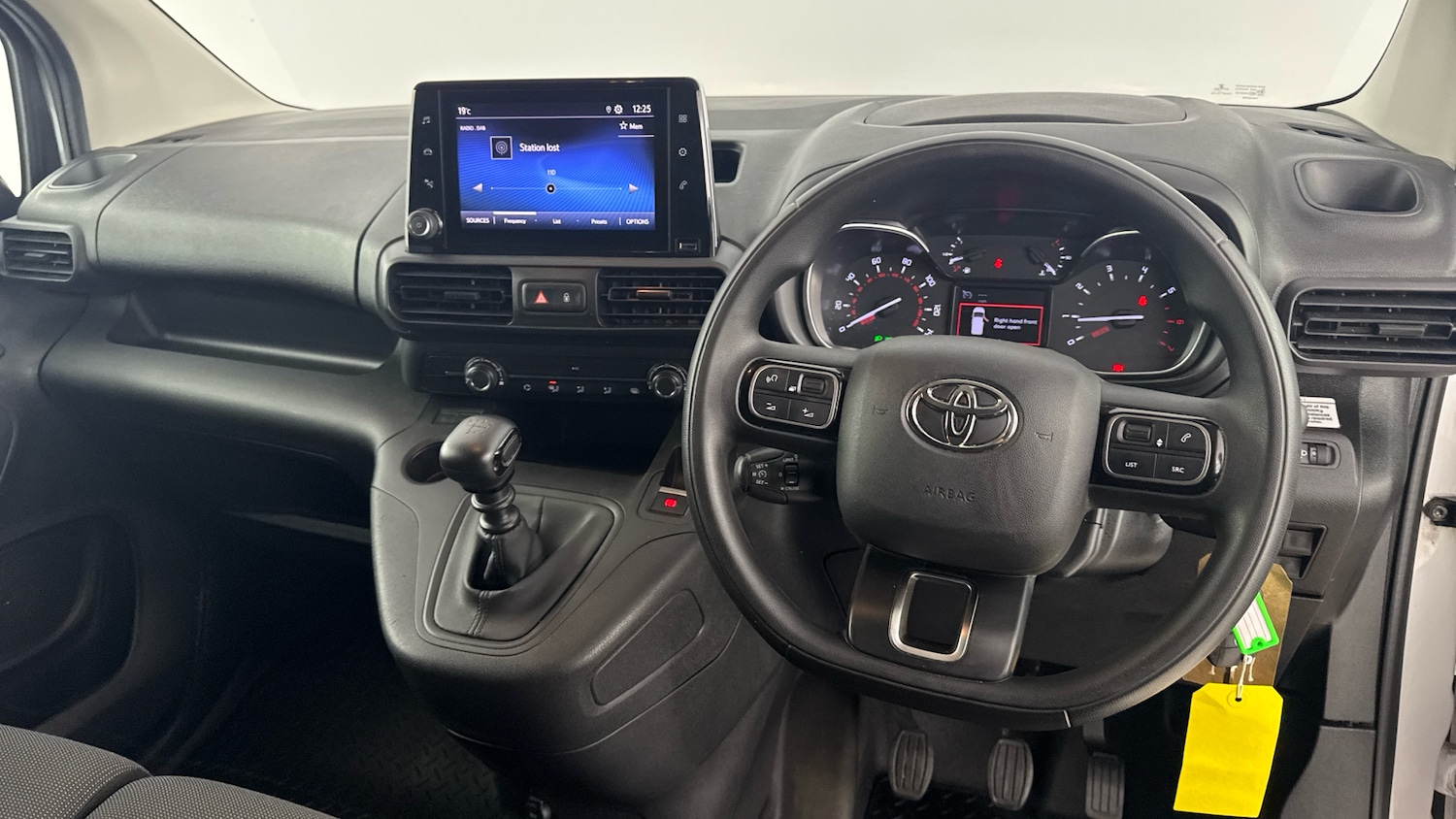 Used Toyota ProAce 2023 for sale - 77247245: Photo 5