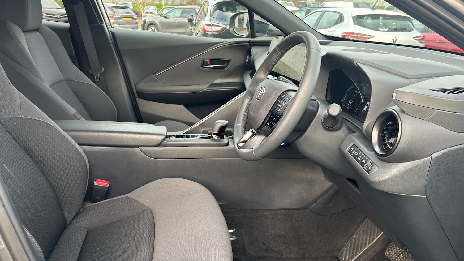 Used Toyota C-HR 2025 for sale - 76830539: Photo 11