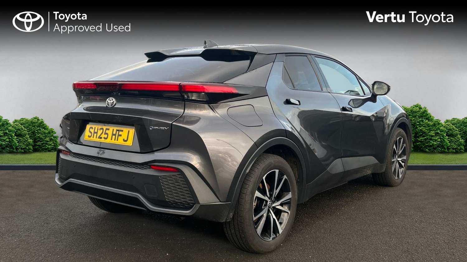 Used Toyota C-HR 2025 for sale - 76830539: Photo 2