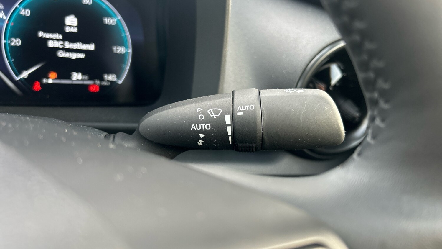 Used Toyota C-HR 2025 for sale - 76830539: Photo 36