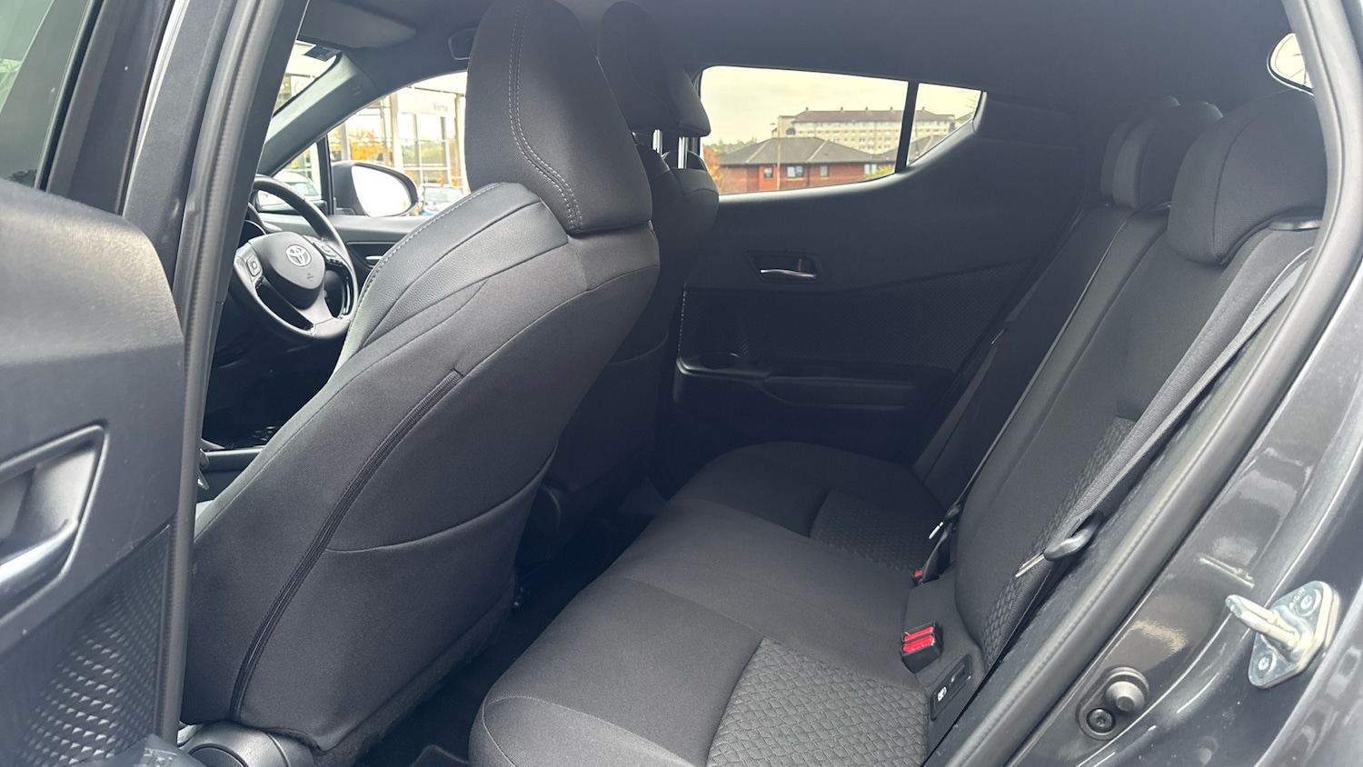 Used Toyota C-HR 2023 for sale - 76366847: Photo 13
