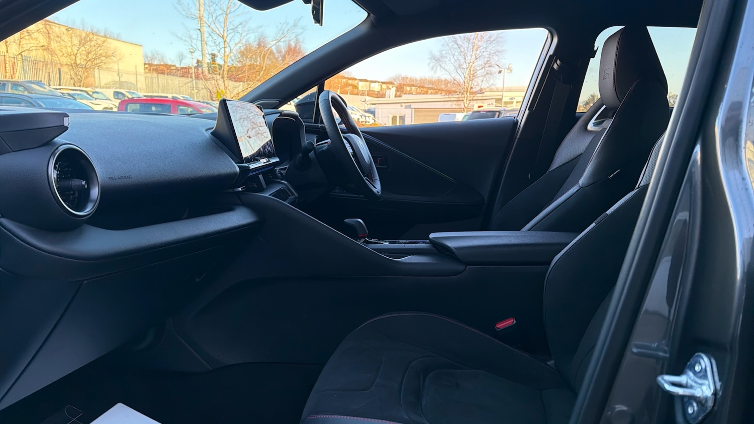 Used Toyota C-HR 2025 for sale - 76963187: Photo 10