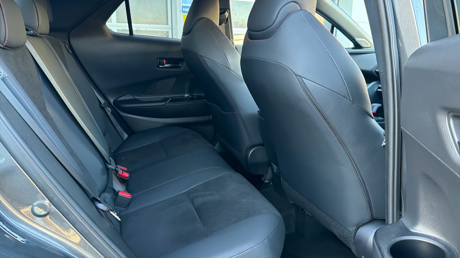 Used Toyota C-HR 2025 for sale - 76963187: Photo 12