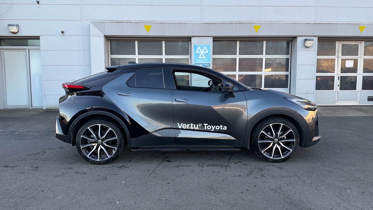 Used Toyota C-HR 2025 for sale - 76963187: Photo 16