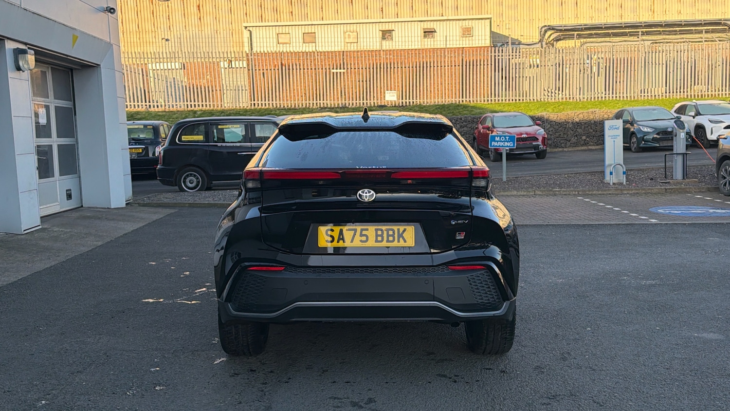 Used Toyota C-HR 2025 for sale - 76963187: Photo 19