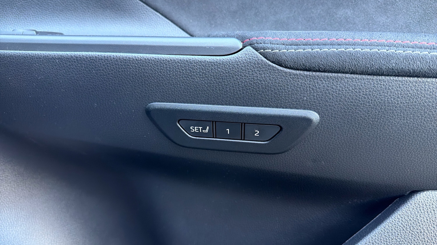 Used Toyota C-HR 2025 for sale - 76963187: Photo 29