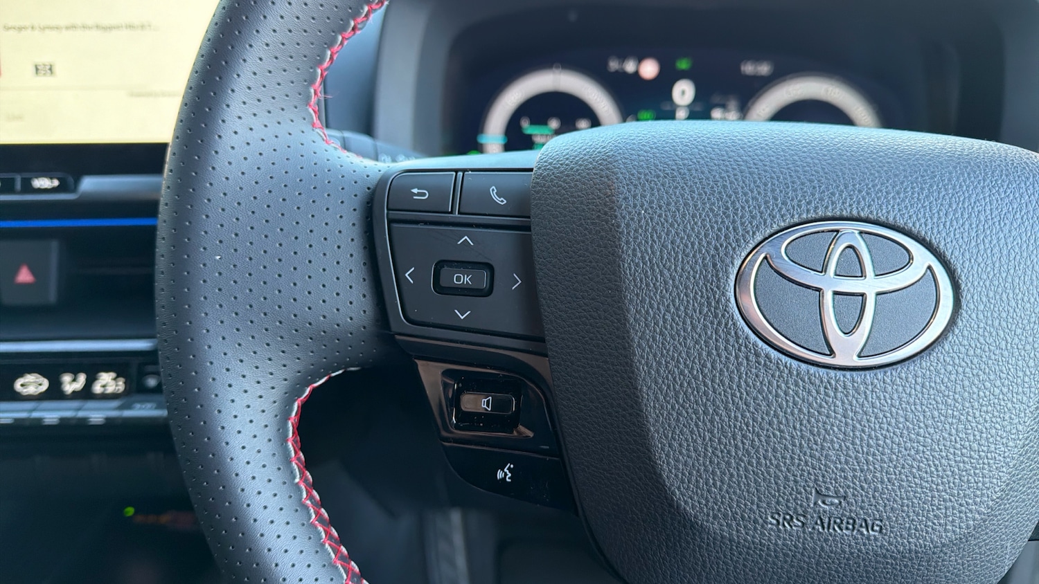 Used Toyota C-HR 2025 for sale - 76963187: Photo 32