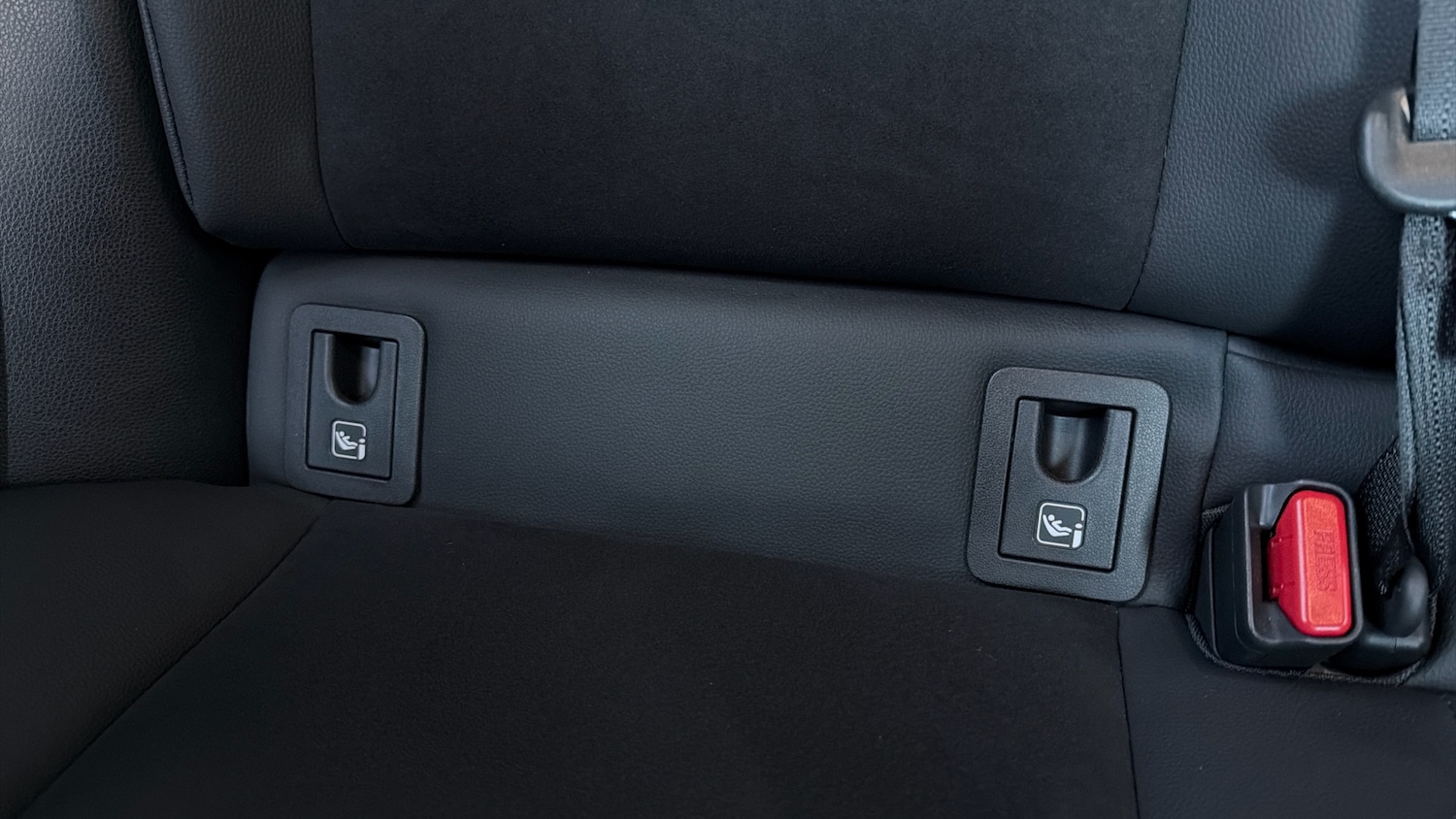 Used Toyota C-HR 2025 for sale - 76963187: Photo 44