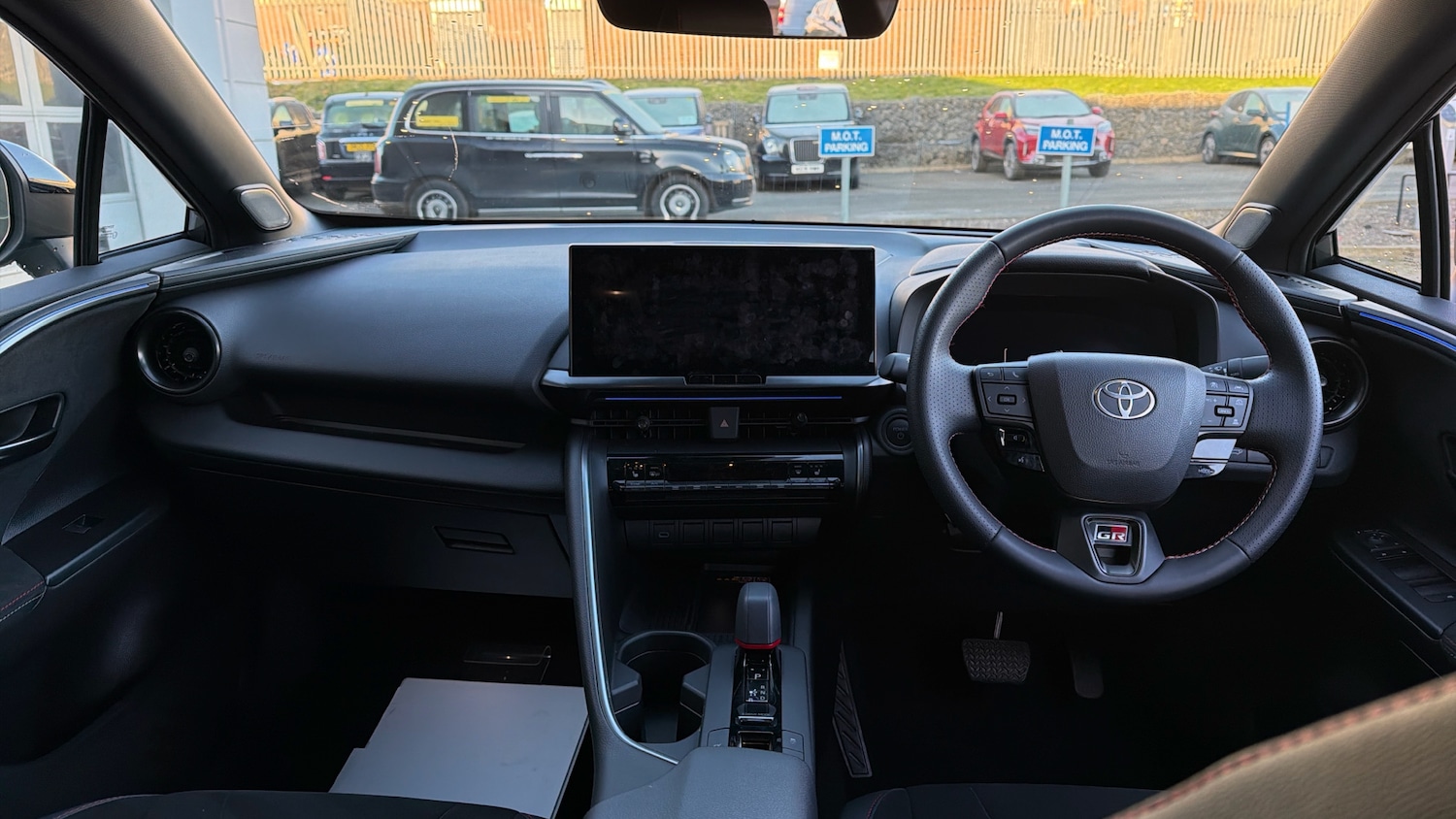 Used Toyota C-HR 2025 for sale - 76963187: Photo 5