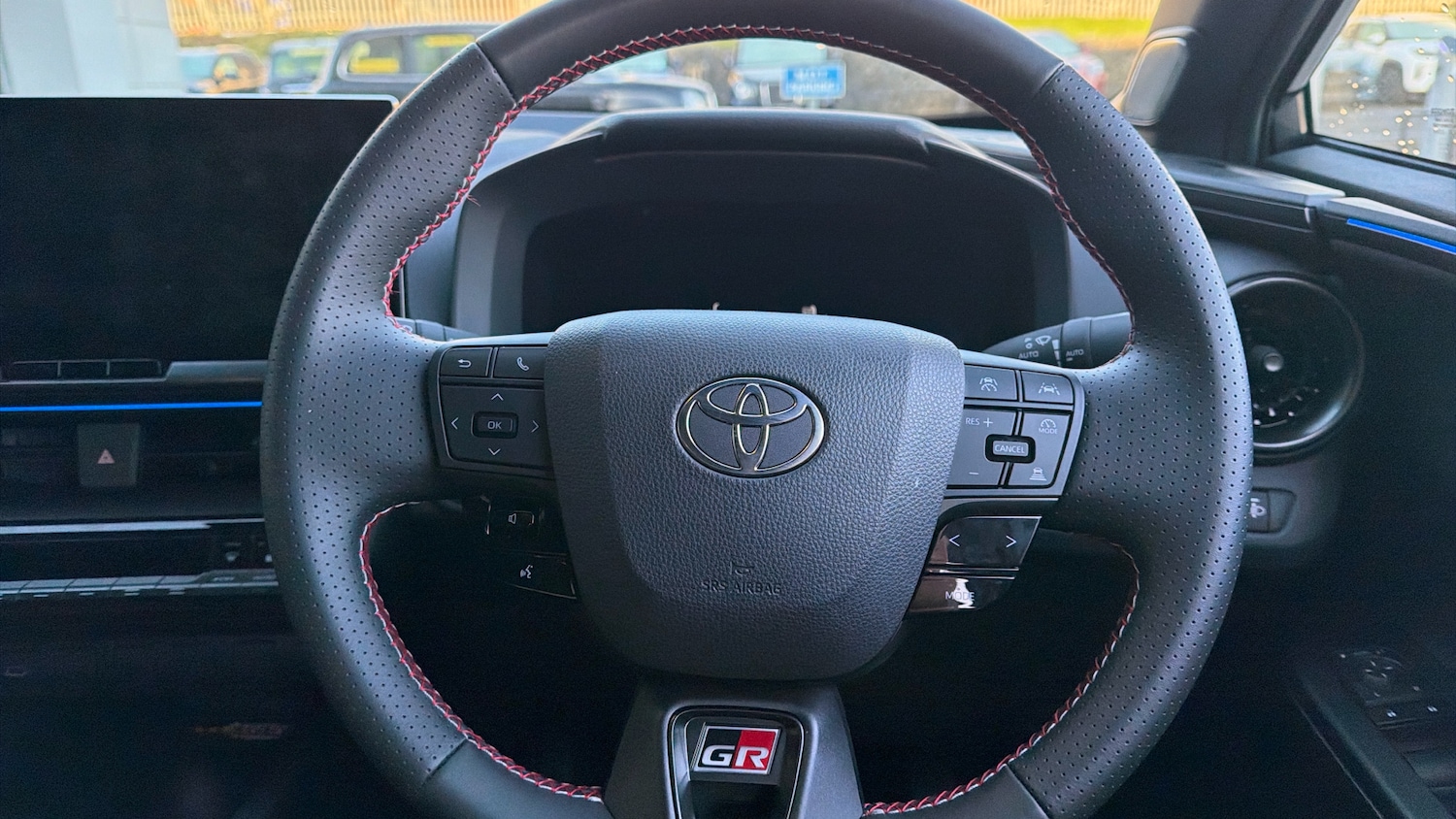 Used Toyota C-HR 2025 for sale - 76963187: Photo 8