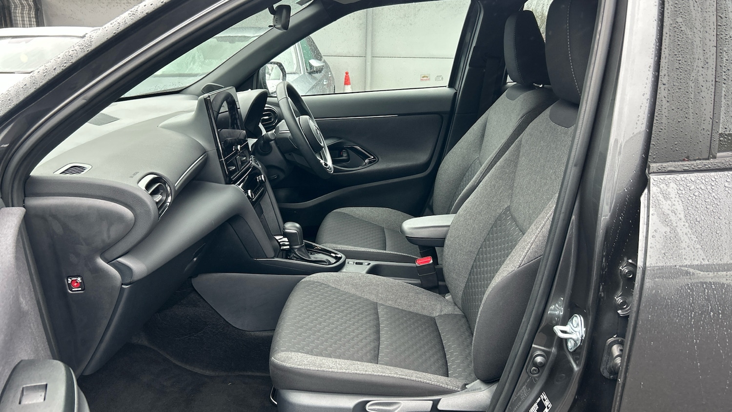 Used Toyota Yaris Cross 2025 for sale - 76157742: Photo 10