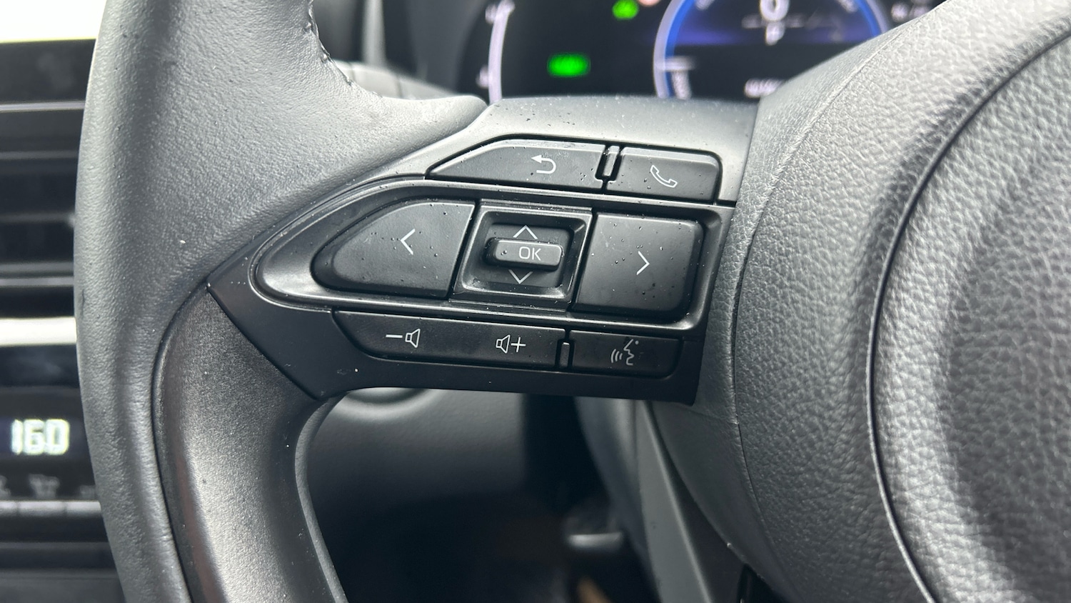 Used Toyota Yaris Cross 2025 for sale - 76157742: Photo 34