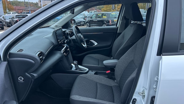 Used Toyota Yaris Cross 2023 for sale - 76287813: Photo 10